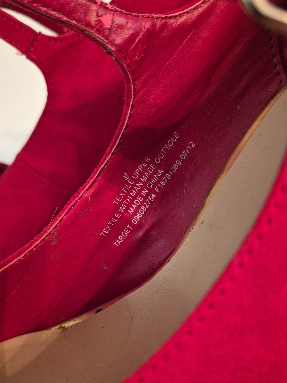 💐Mossimo Cherry Red Faux Suede Mary Jane Platform Pumps Sz 9 - Picture 9 of 11